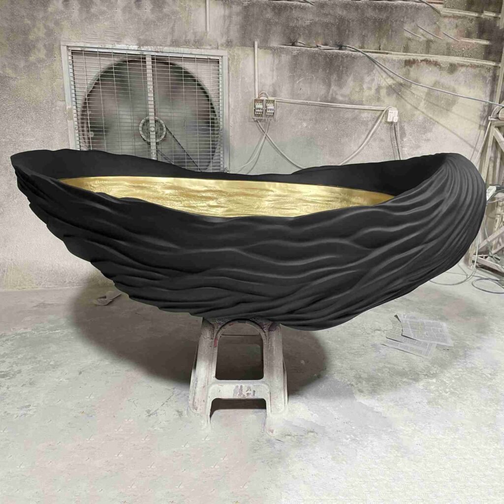saudi arabia metal sculpture