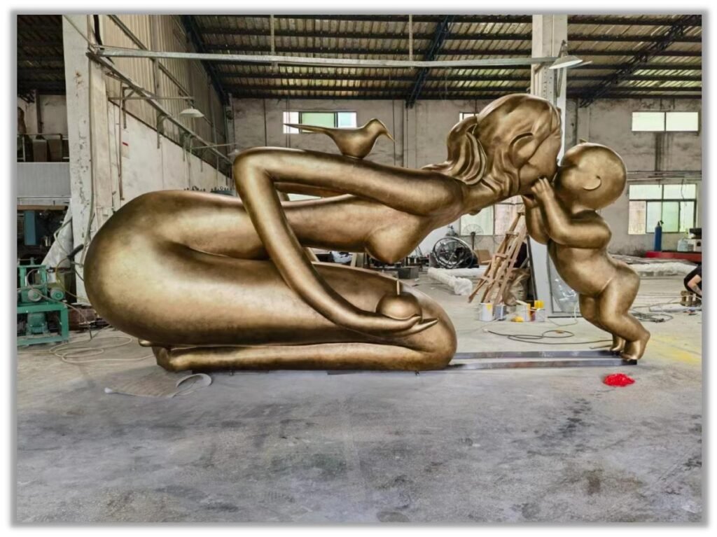 mother and daughter sculpture