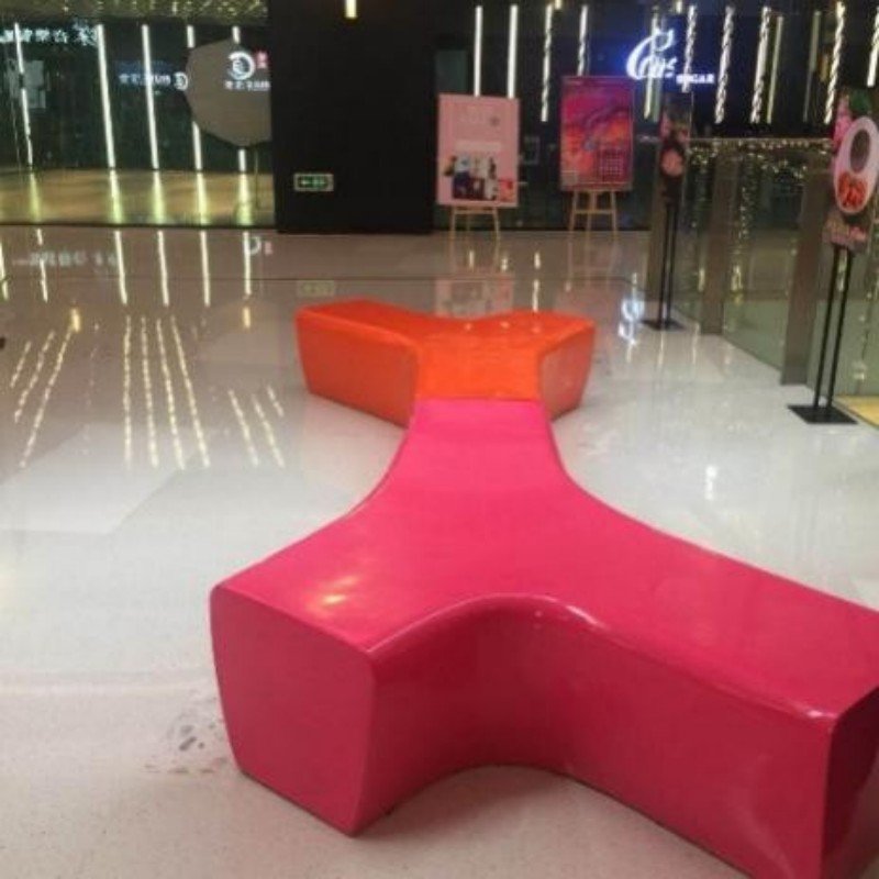 sitting bench (130)